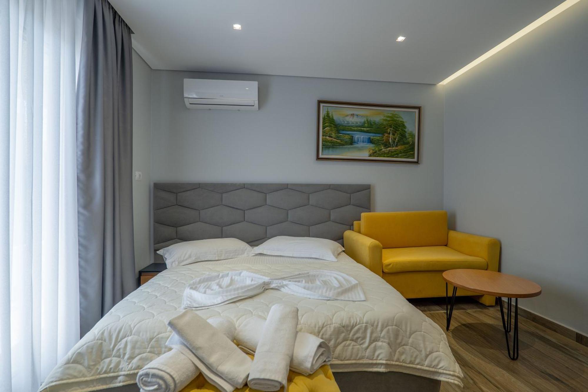 Sunkised Hotel Sarande Exterior photo