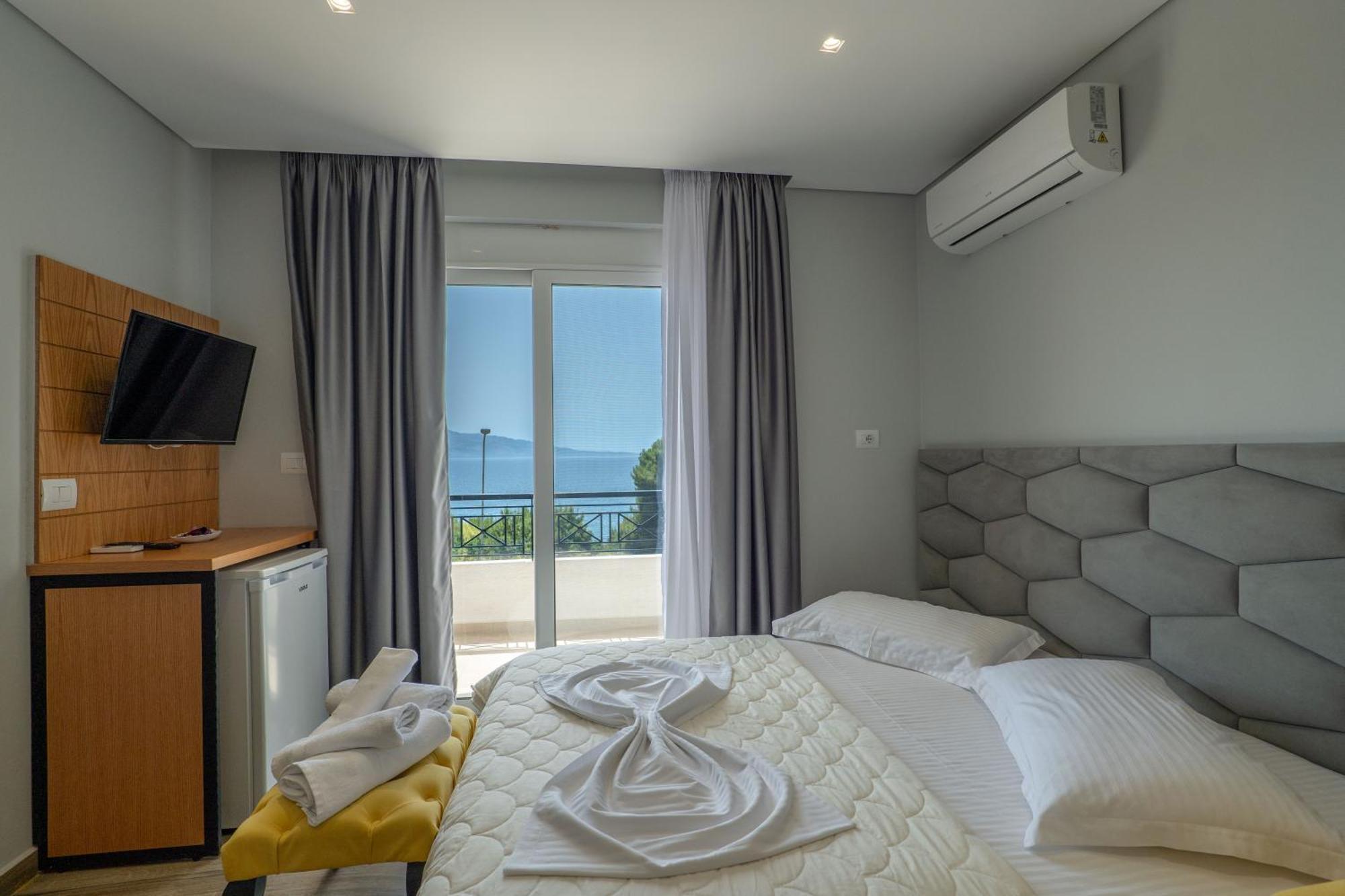 Sunkised Hotel Sarande Exterior photo