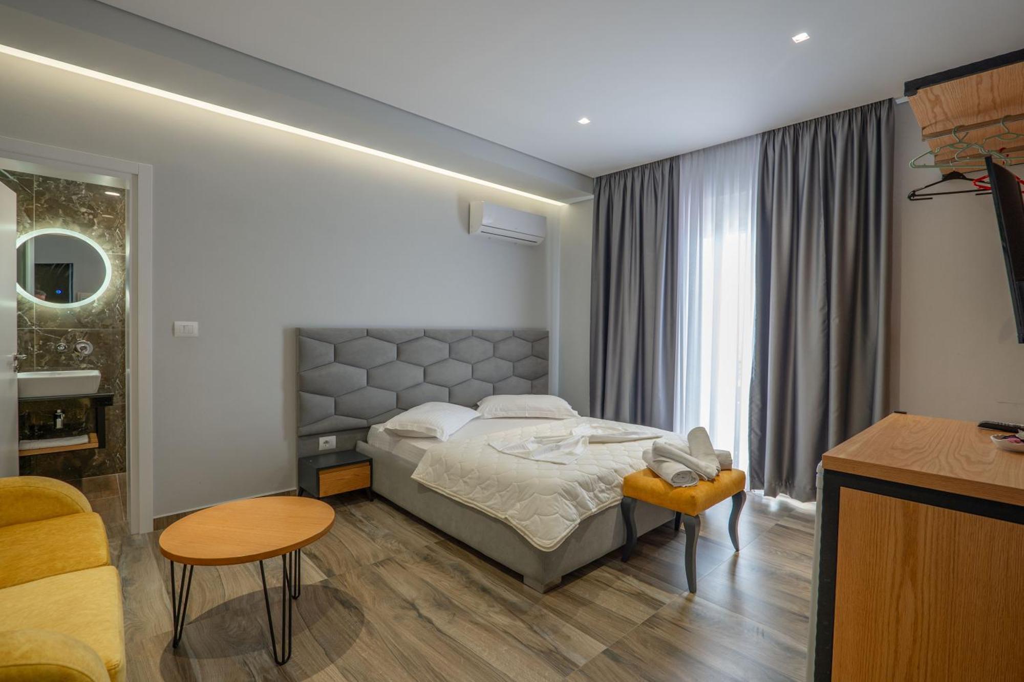 Sunkised Hotel Sarande Exterior photo