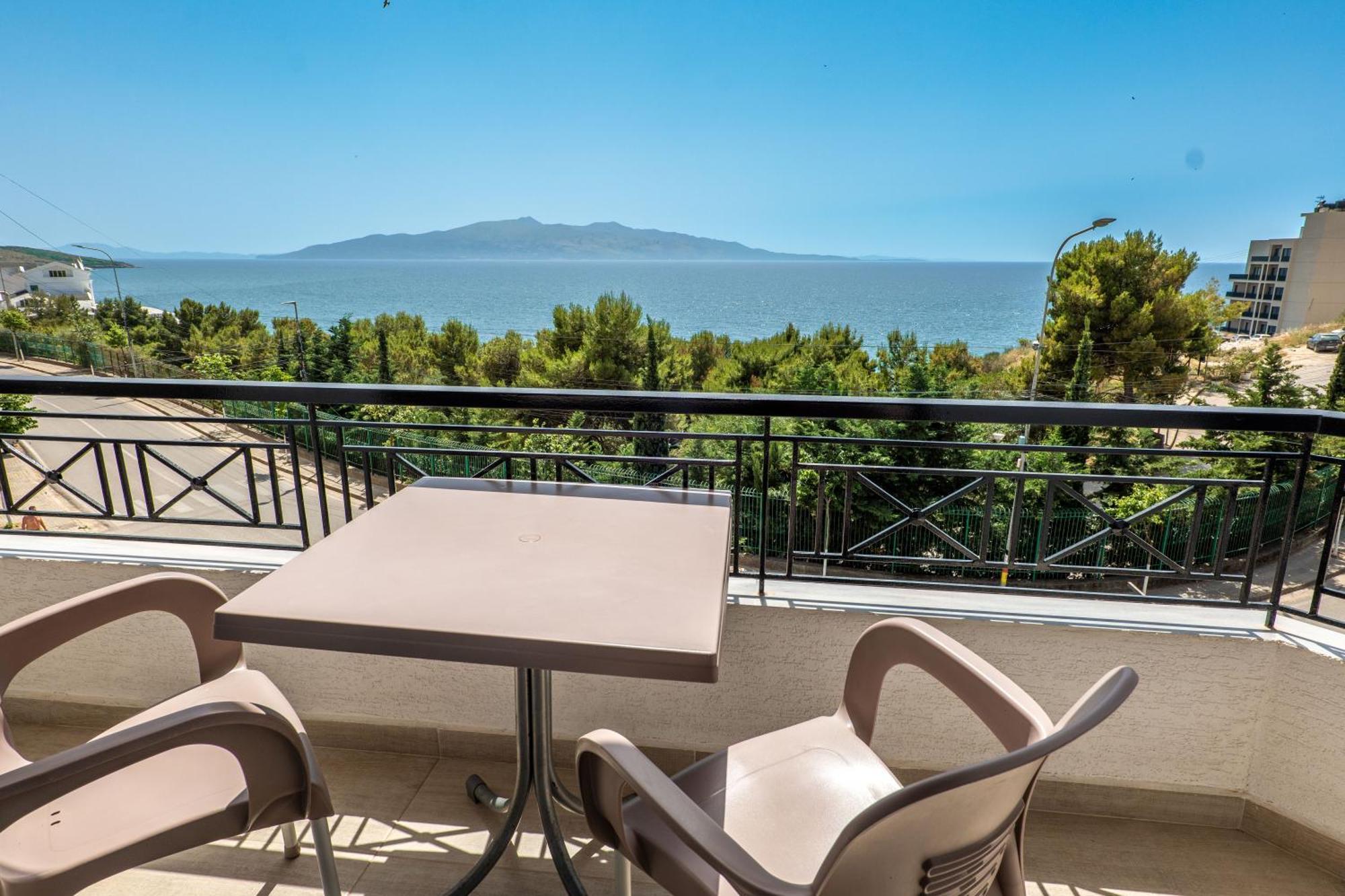 Sunkised Hotel Sarande Exterior photo