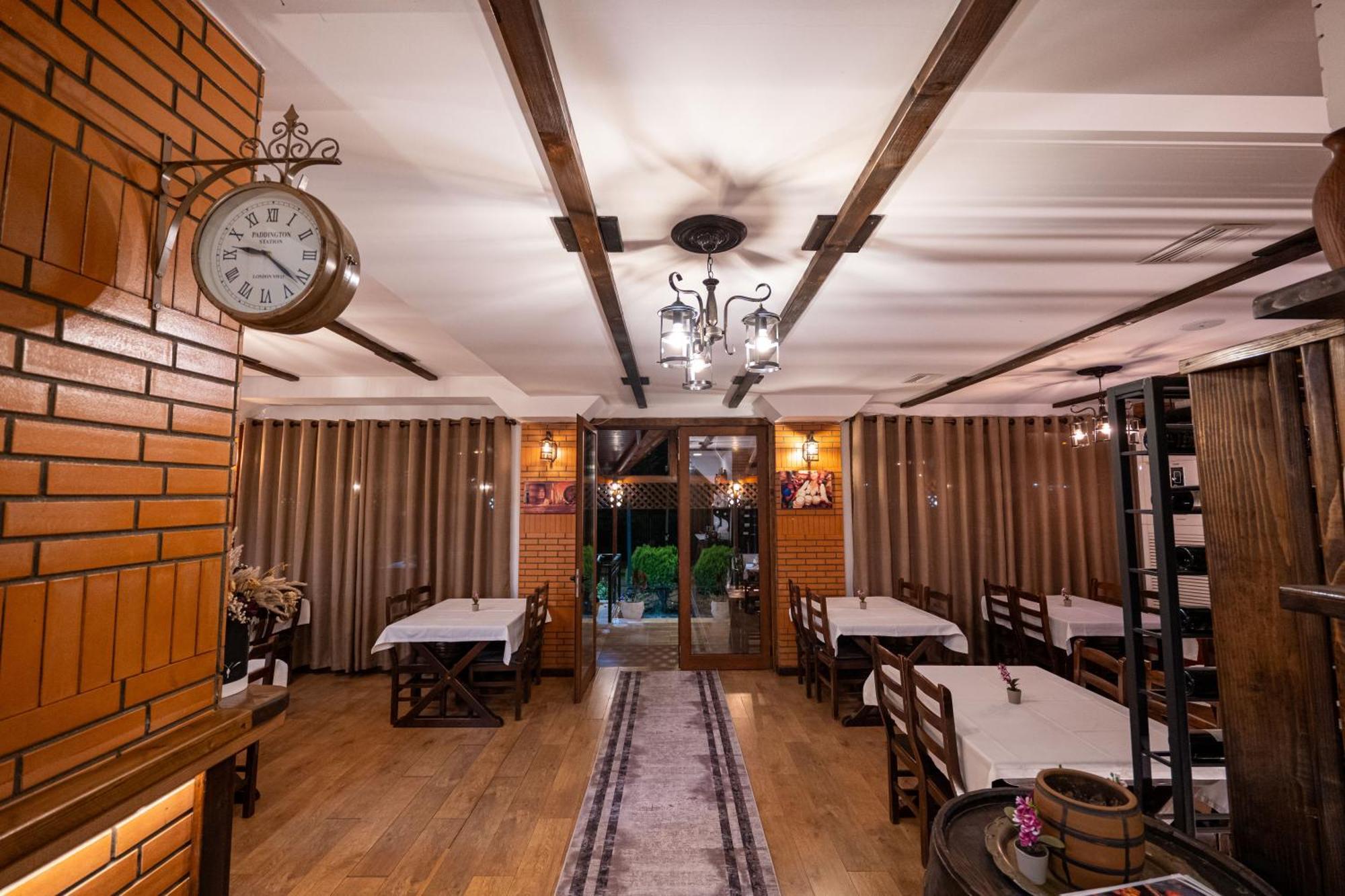 Sunkised Hotel Sarande Exterior photo