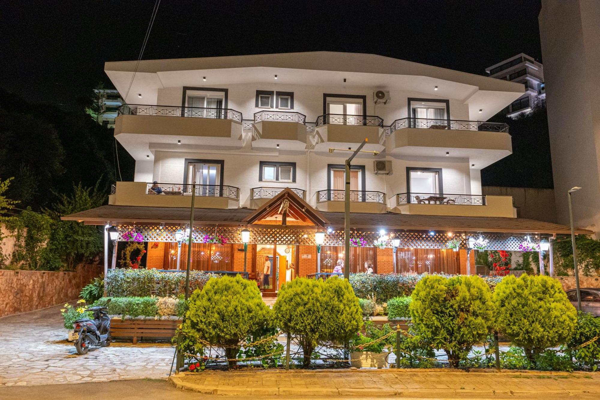 Sunkised Hotel Sarande Exterior photo