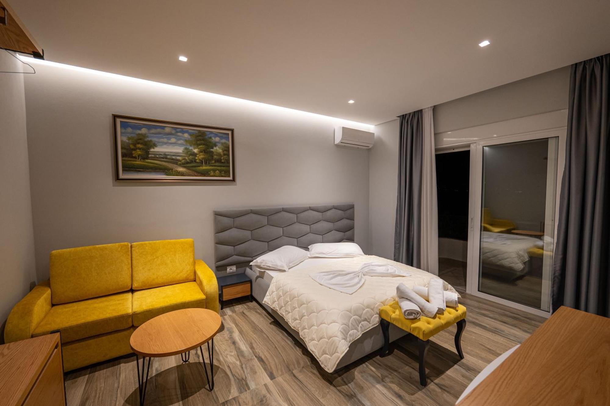 Sunkised Hotel Sarande Exterior photo