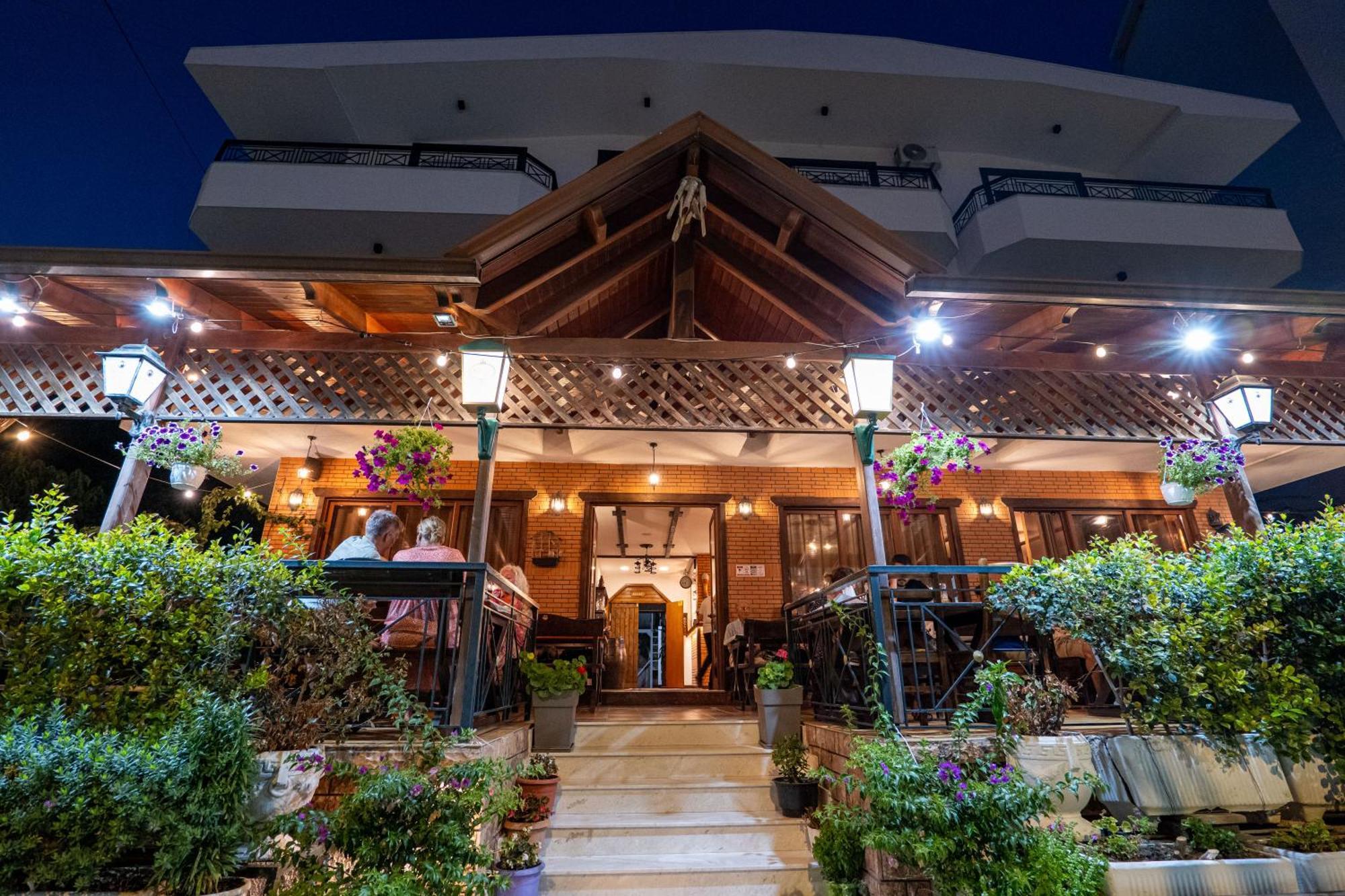 Sunkised Hotel Sarande Exterior photo